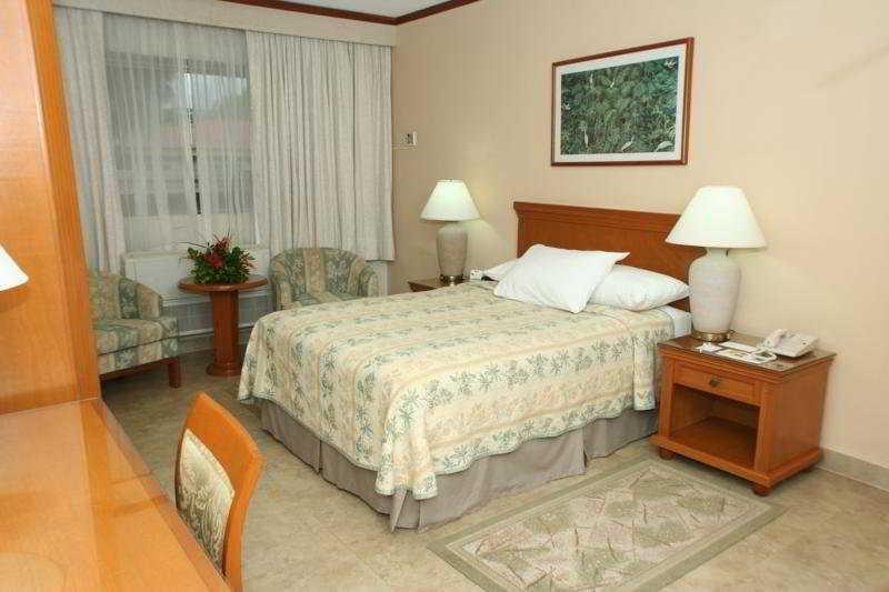 Hotel Globales Camino Real Managua Quarto foto